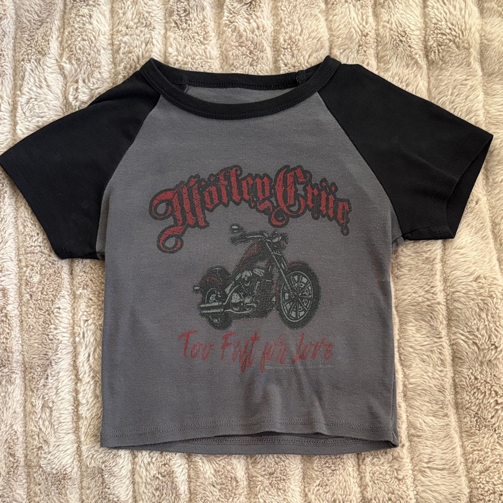 Tilly's Motley Crue Graphic Tee - Black and Gray